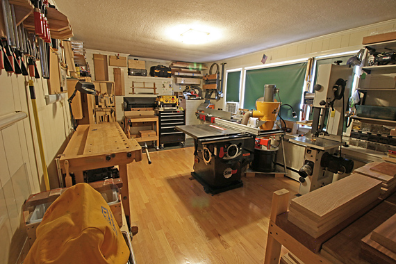 Small Woodworking Shop Tour 2020 / One-Car Woodshop - YouTube
