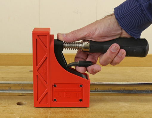 opening the Jet clamp