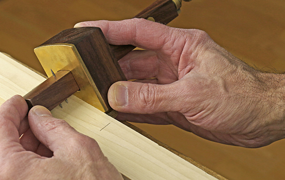 using a mortise gauge