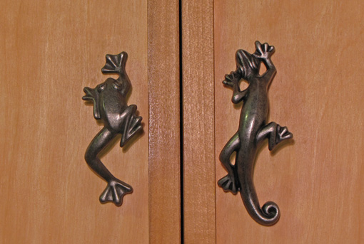 metal cabinet handles