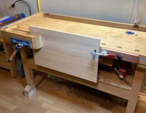 Holding wood by the edge of the bench top, part 3